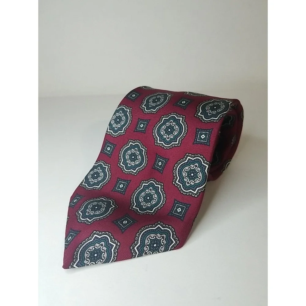 Allyn St. George Mens Geometric‎ Polyester Neck Tie Burgundy Red 57x3.5